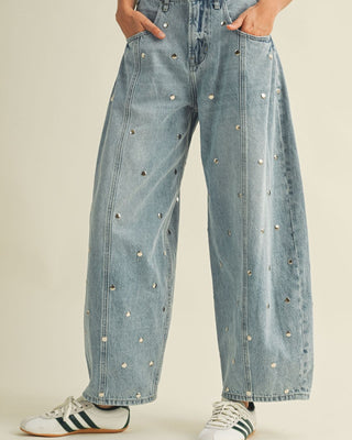 Jeans Wide Leg con Tachuelas – Statement Denim